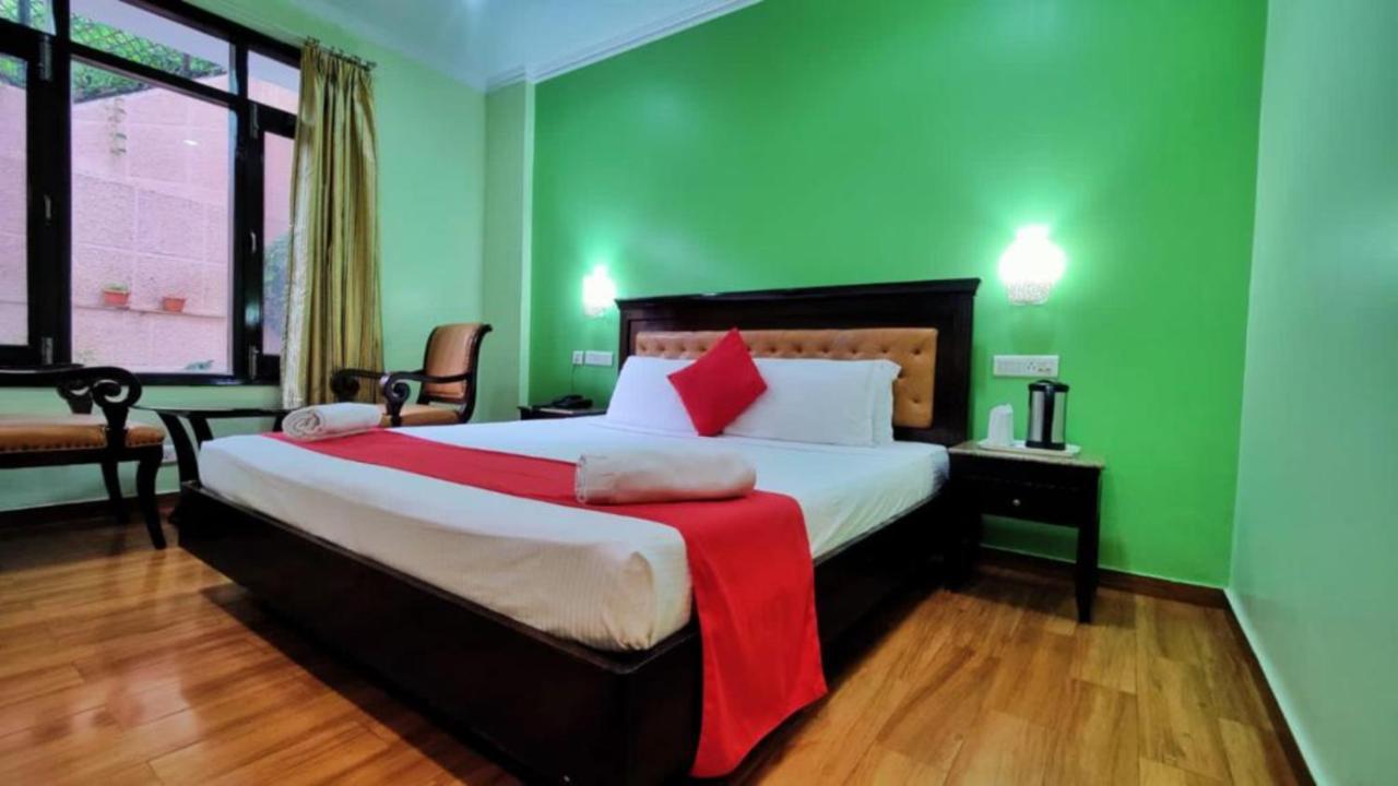 Hotel Marc Shimla Eksteriør billede