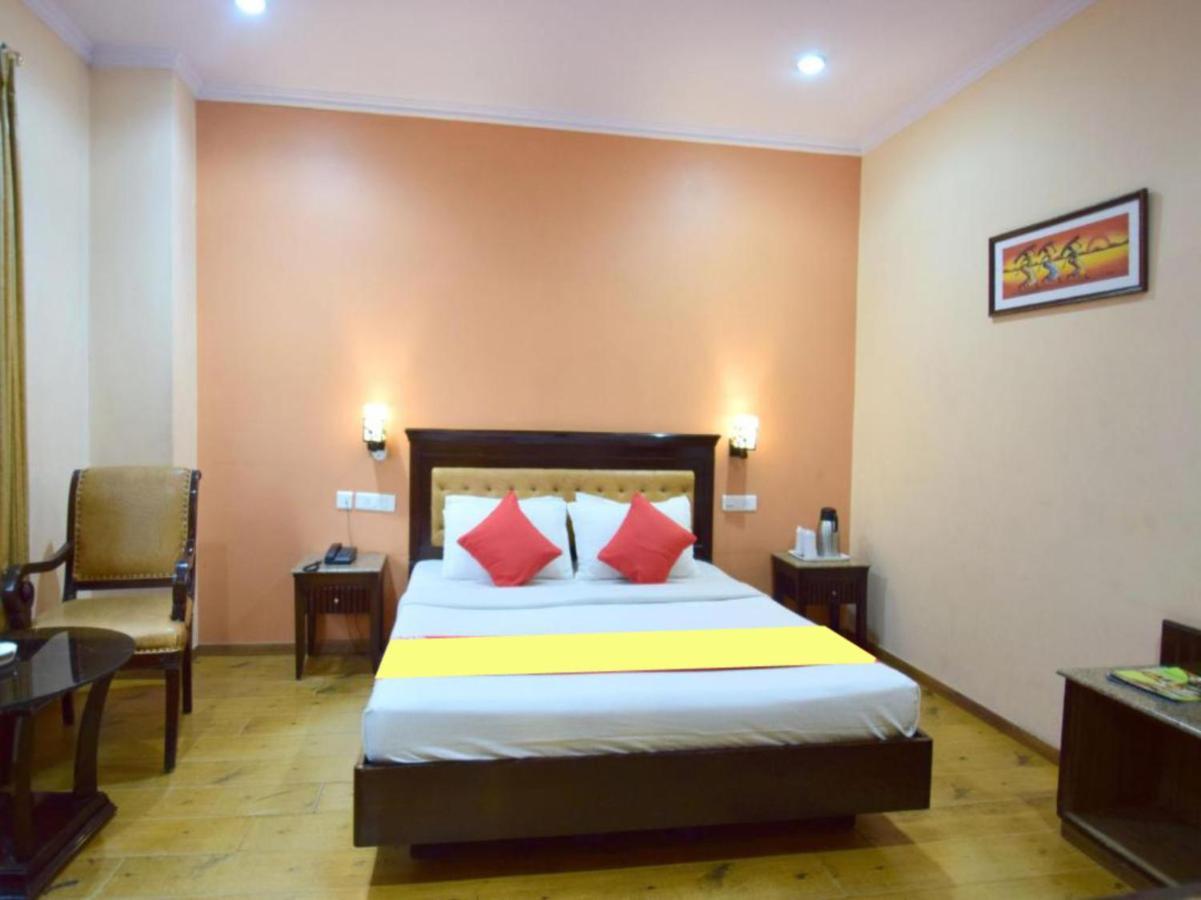 Hotel Marc Shimla Eksteriør billede