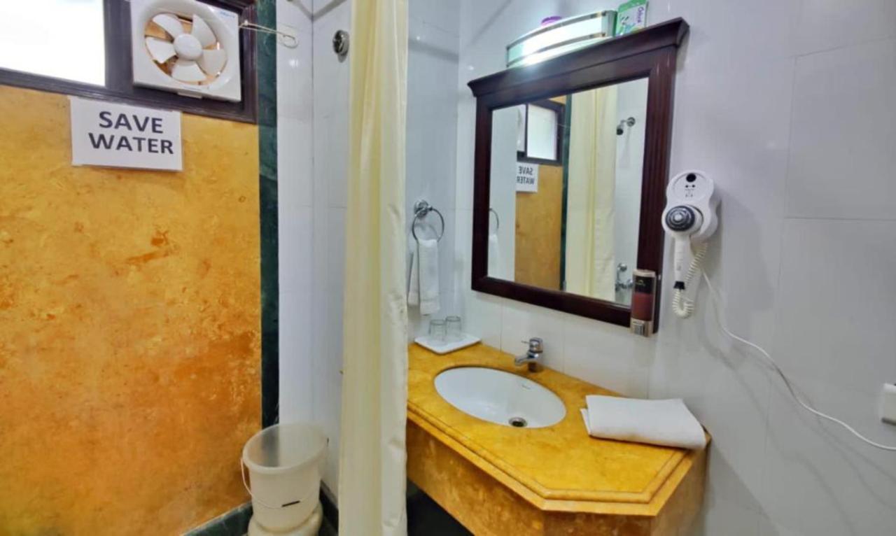 Hotel Marc Shimla Eksteriør billede