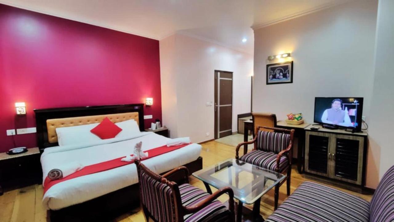Hotel Marc Shimla Eksteriør billede