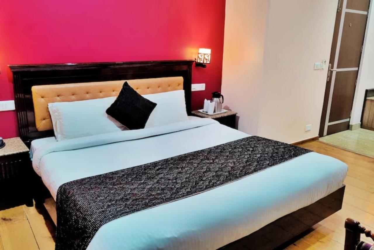 Hotel Marc Shimla Eksteriør billede