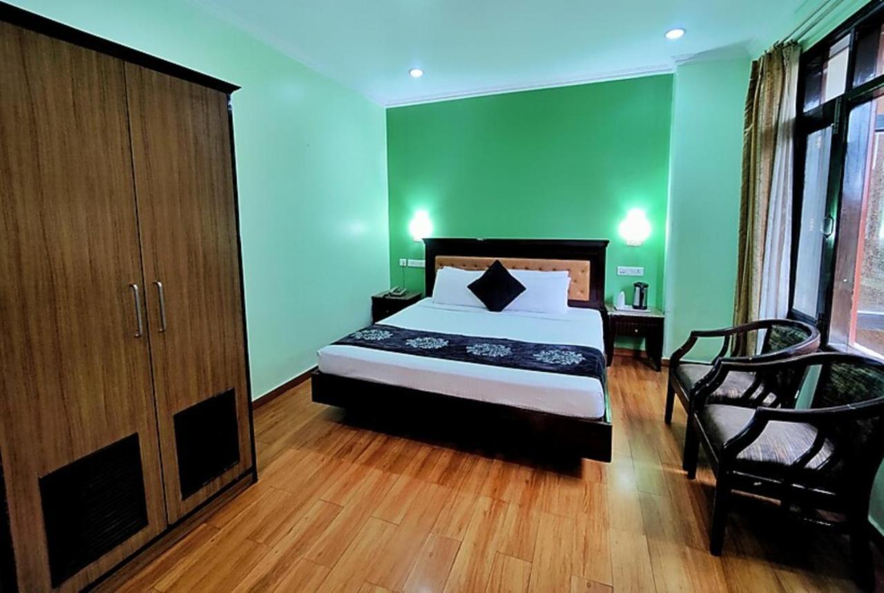 Hotel Marc Shimla Eksteriør billede