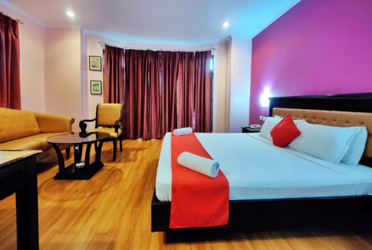 Hotel Marc Shimla Eksteriør billede