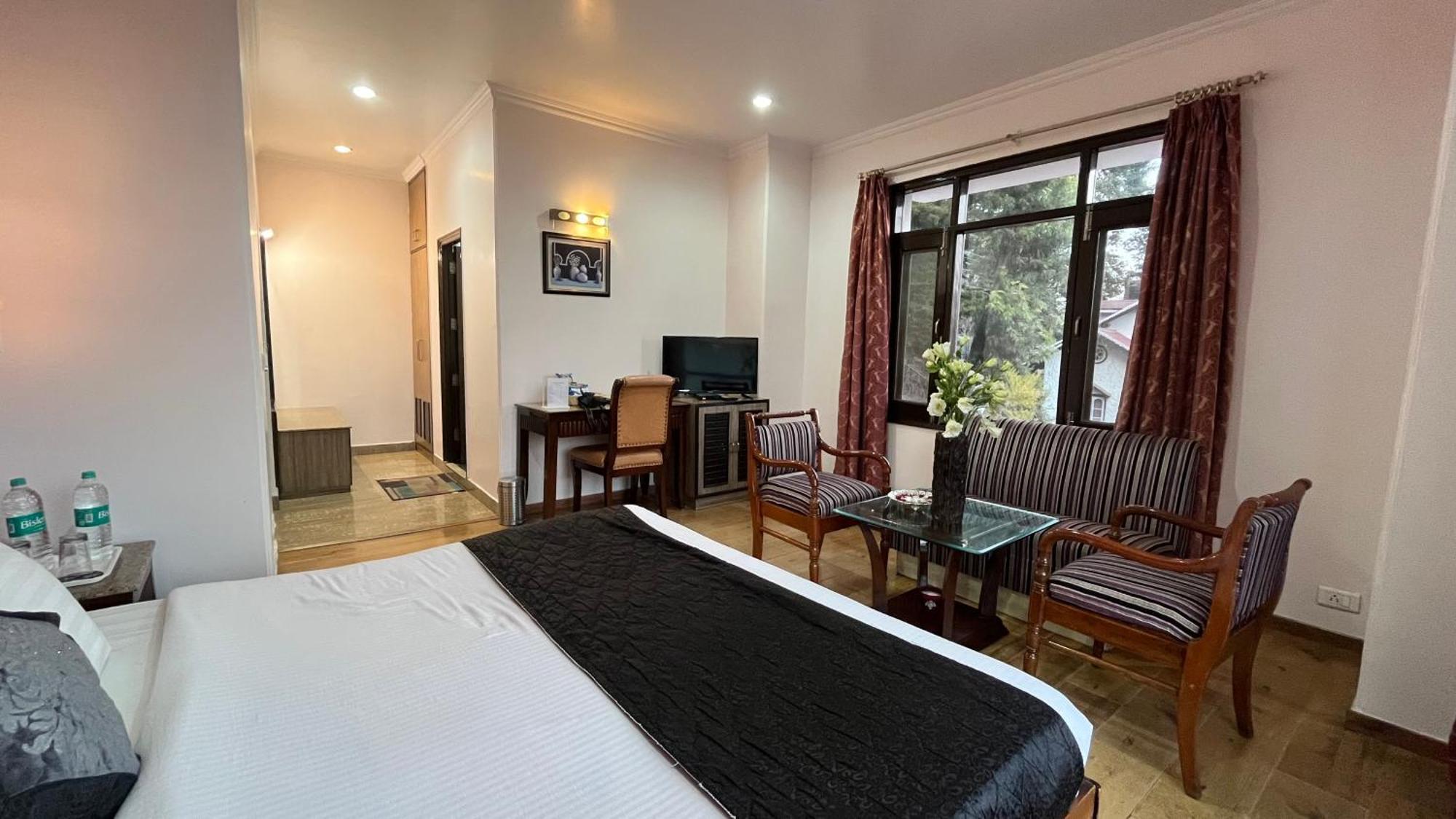 Hotel Marc Shimla Eksteriør billede