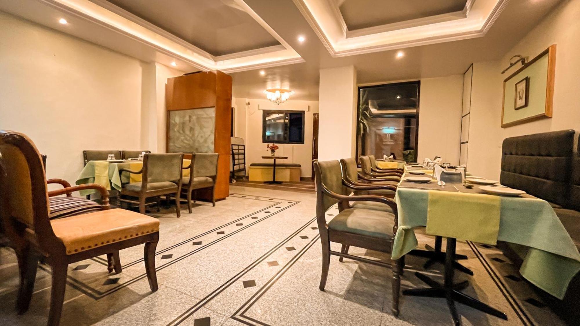 Hotel Marc Shimla Eksteriør billede