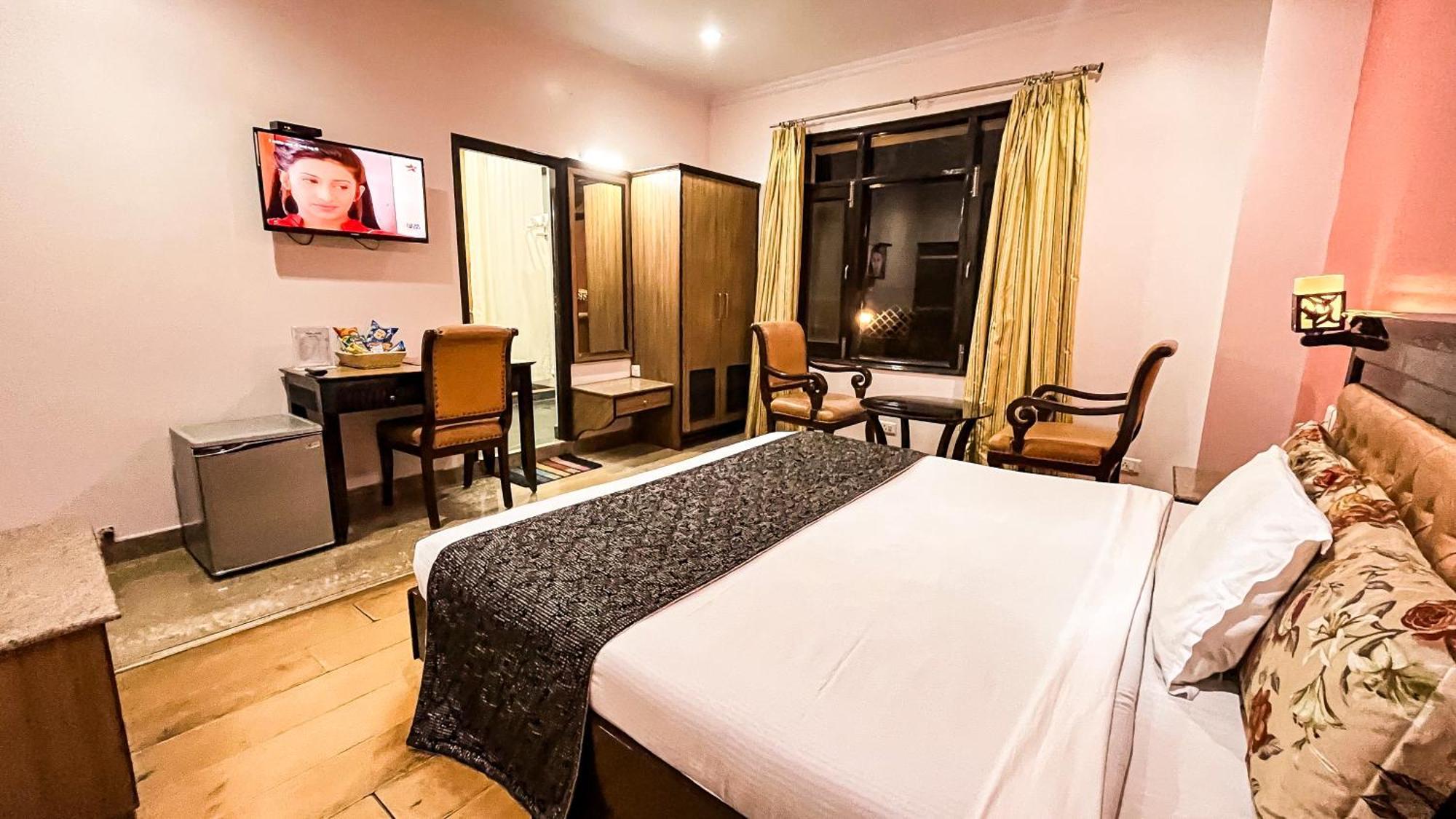 Hotel Marc Shimla Eksteriør billede