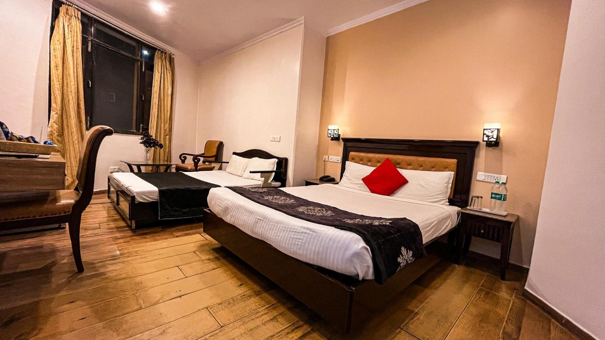Hotel Marc Shimla Eksteriør billede