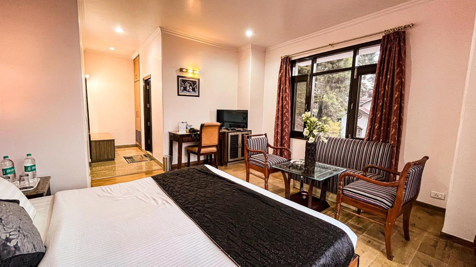 Hotel Marc Shimla Eksteriør billede